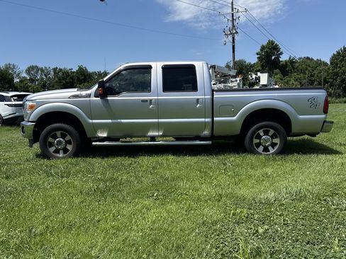 Used 2015 Ford F250 Lariat w/ Lariat Interior Package AWD/4WD image 3