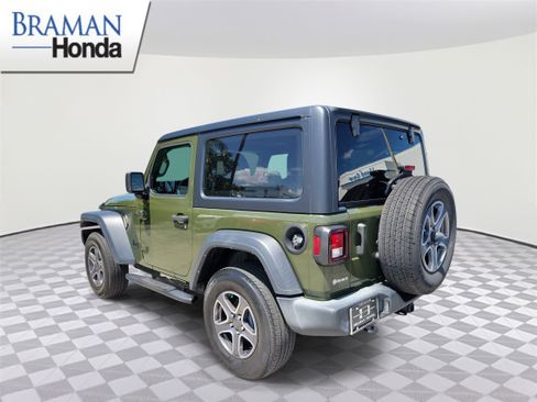Used 2023 Jeep Wrangler Sport AWD/4WD image 4