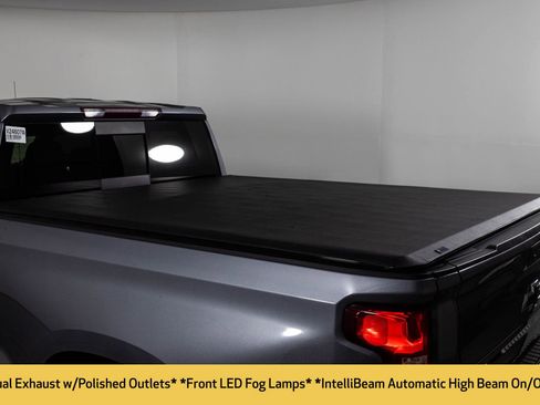 Used 2021 Chevrolet Silverado 1500 High Country image 40