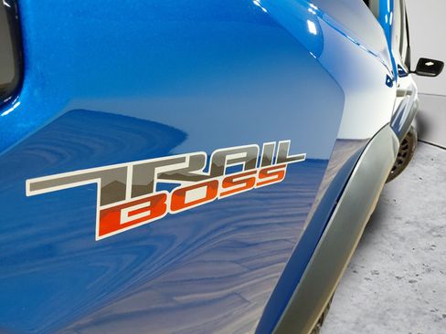 Used 2024 Chevrolet Colorado Trail Boss w/ LPO, Skid Plate Package AWD/4WD image 13