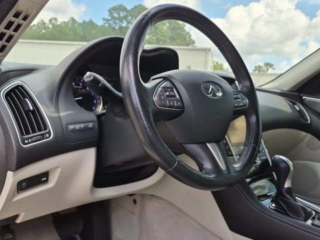 Used 2015 INFINITI Q50 AWD w/ Moonroof Package image 10