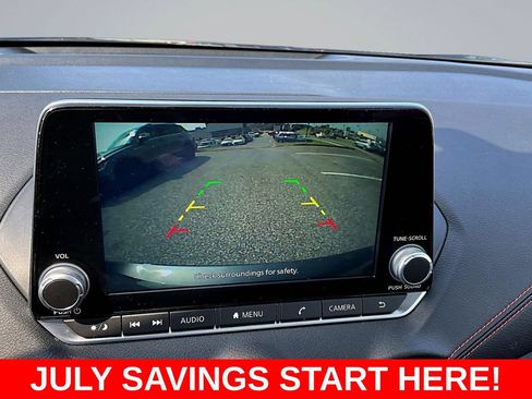 Used 2025 Nissan Sentra SR FWD image 13