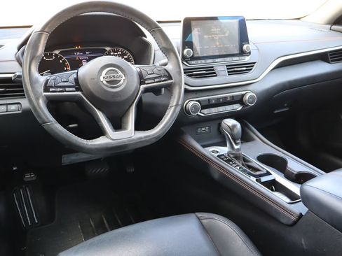 Used 2020 Nissan Altima 2.5 SR FWD image 4