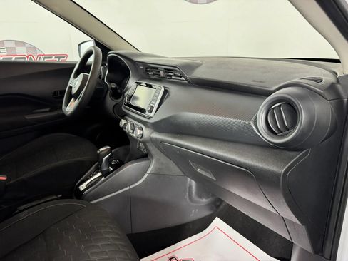 Used 2021 Nissan Kicks S FWD image 12