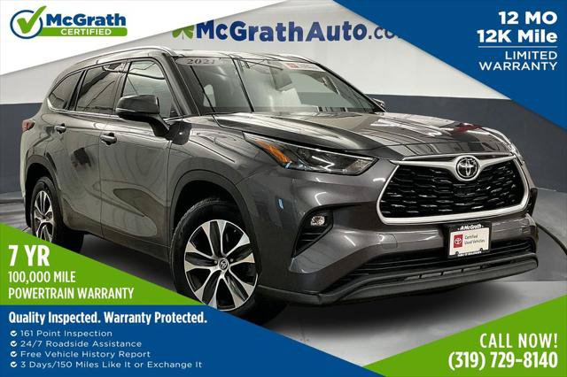 Certified 2021 Toyota Highlander XLE AWD/4WD image 1
