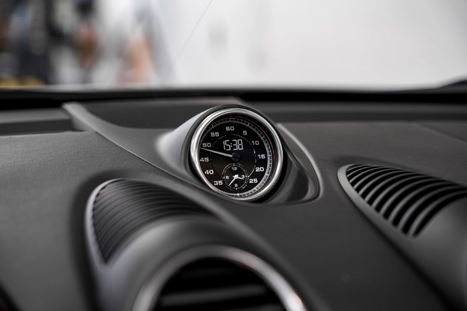 Used 2022 Porsche 718 Boxster Spyder RWD image 12