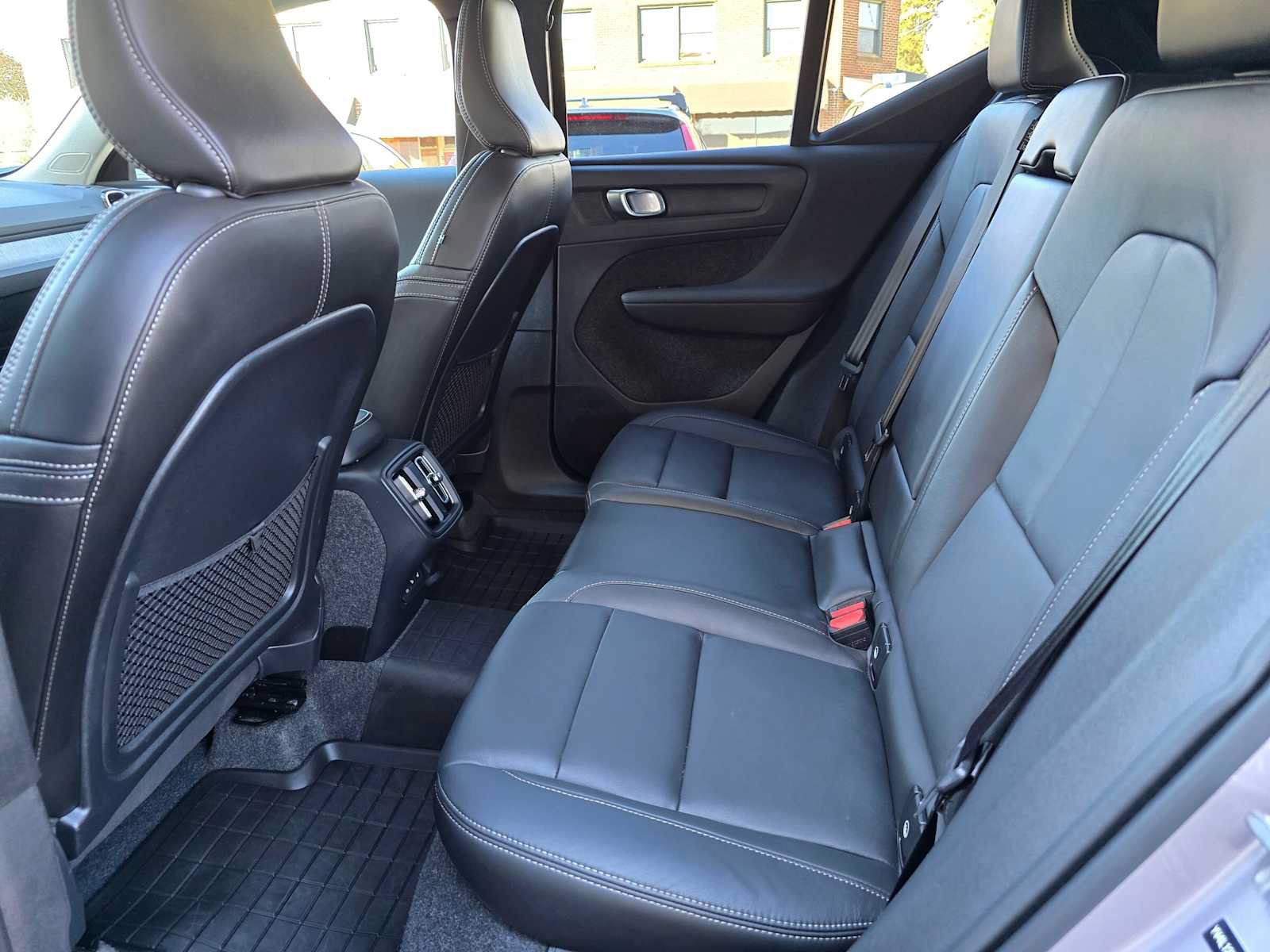Used 2026 Volvo XC40 B5 Ultra w/ Protection Package Premier AWD/4WD image 17