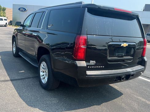Used 2018 Chevrolet Suburban LT AWD/4WD image 9