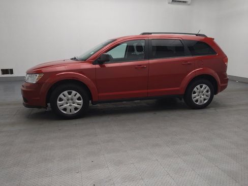 Used 2018 Dodge Journey SE w/ Connectivity Group image 2