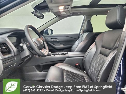 Used 2026 Nissan Rogue Platinum w/ Platinum Premium Package AWD/4WD image 19