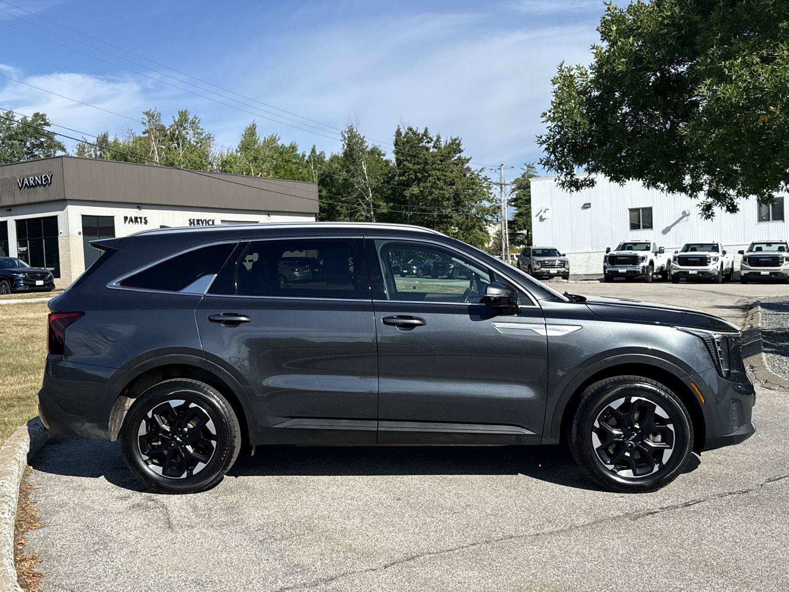 Used 2025 Kia Sorento S w/ Panoramic Sunroof Package AWD/4WD image 8