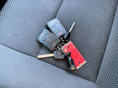 Used 2018 GMC Sierra 1500 SLE w/ SLE Value Package image 14