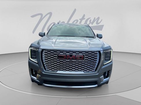 Used 2024 GMC Yukon XL Denali AWD/4WD image 2
