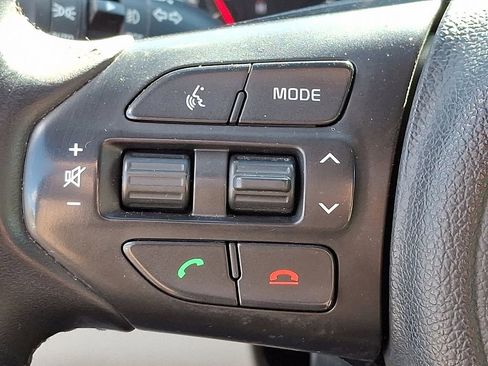 Used 2018 Kia Sedona EX FWD image 21