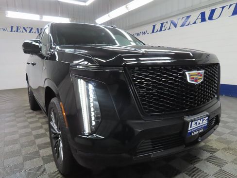 Used 2026 Cadillac Escalade Platinum Sport w/ LPO, Floor Liner Package image 3