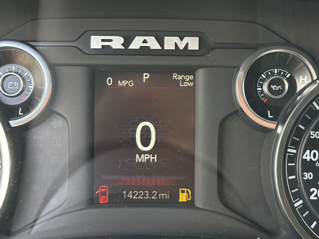 Used 2025 RAM 1500 Big Horn AWD/4WD image 31