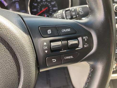 Used 2019 Kia Sedona EX image 19