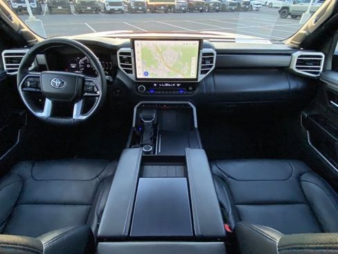 Used 2025 Toyota Sequoia Platinum image 28