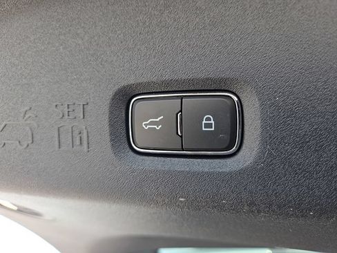 Used 2025 Ford Expedition Platinum AWD/4WD image 33