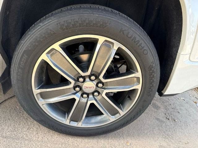 Used 2019 GMC Acadia Denali w/ Technology Package FWD image 5