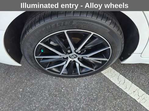 Used 2022 Toyota Camry SE image 12