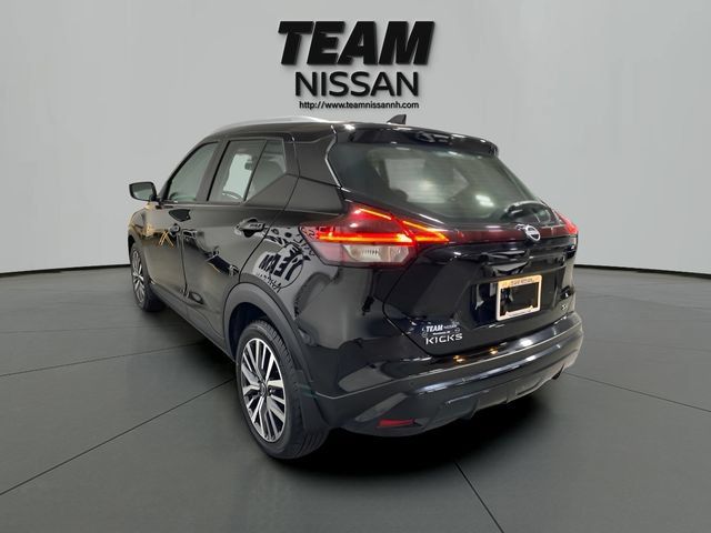 Certified 2023 Nissan Kicks SV FWD image 4