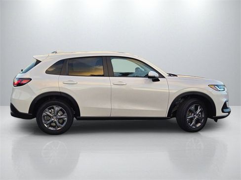 New 2026 Honda HR-V LX image 4