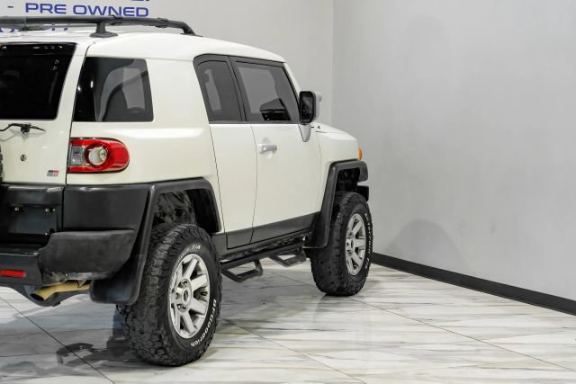 Used 2012 Toyota FJ Cruiser 2WD w/ Convenience Pkg image 11