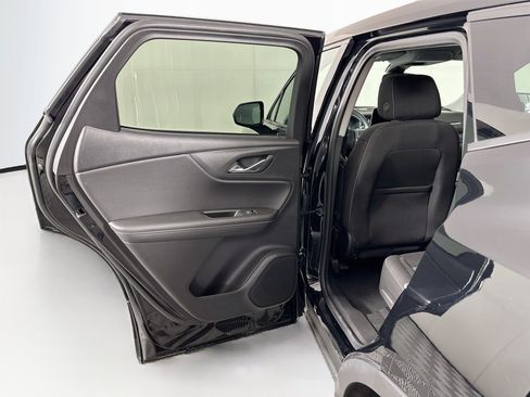 Used 2025 Chevrolet Blazer LT AWD/4WD image 25