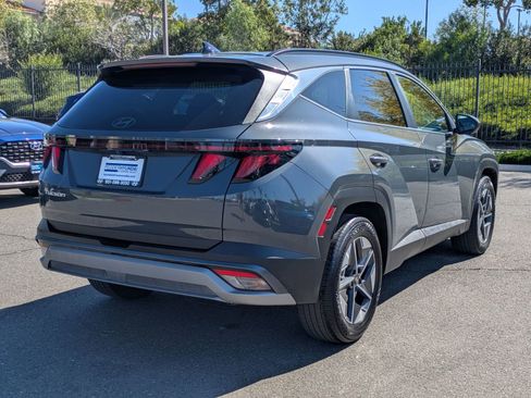 Certified 2025 Hyundai Tucson SEL FWD image 3