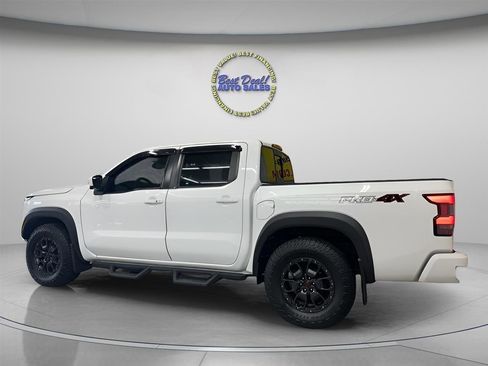 Used 2022 Nissan Frontier PRO-4X w/ Pro-4X Premium Package AWD/4WD image 3