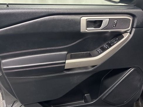 Used 2023 Ford Explorer XLT w/ Equipment Group 202A image 14