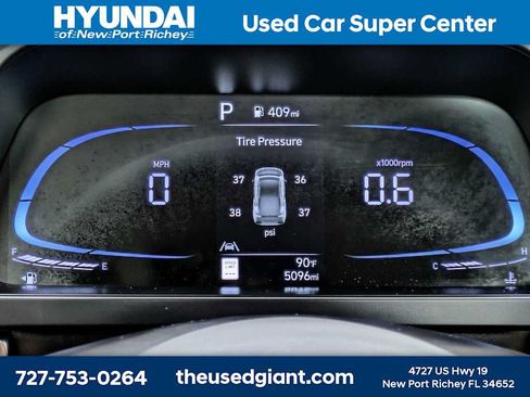 Used 2024 Hyundai Elantra SE FWD image 28