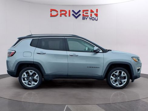 Used 2018 Jeep Compass Limited image 8