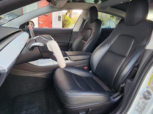 Used 2018 Tesla Model 3 Long Range image 19