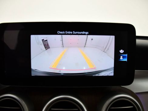 Used 2020 Mercedes-Benz GLC 300 4MATIC image 16