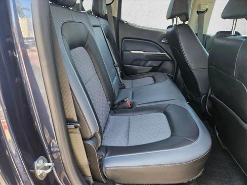Used 2018 Chevrolet Colorado Z71 w/ Centennial Edition AWD/4WD image 18