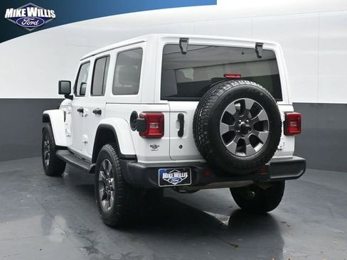 Used 2018 Jeep Wrangler Unlimited Sahara image 5