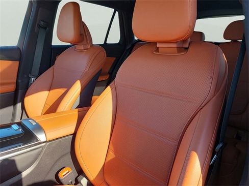 Used 2023 Mercedes-Benz GLC 300 4MATIC w/ Exclusive Trim Package image 25