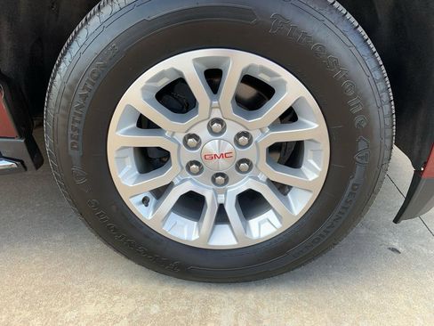 Used 2020 GMC Yukon XL SLT AWD/4WD image 11