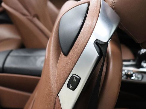 Used 2012 BMW 650i Convertible image 21