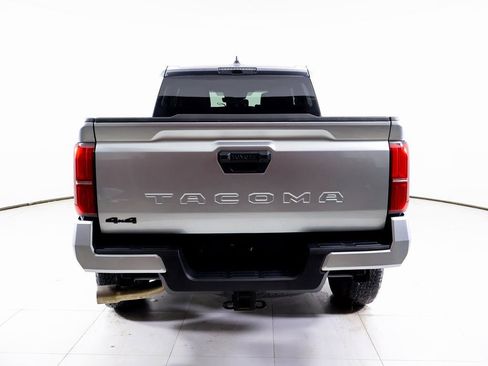 Used 2025 Toyota Tacoma TRD Off-Road image 36