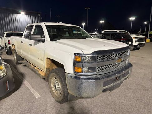 Used 2019 Chevrolet Silverado 2500 W/T AWD/4WD image 3