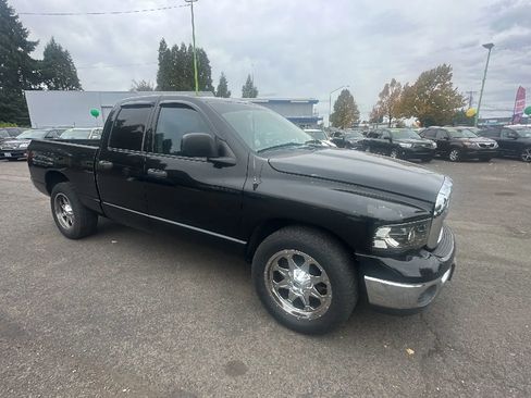 Used 2004 Dodge Ram 1500 Truck SLT image 2