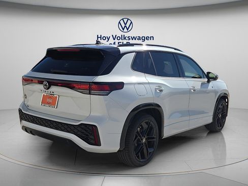 New 2026 Volkswagen Tiguan SE R-Line image 3