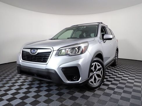 Used 2019 Subaru Forester Premium w/ Popular Package #1 AWD/4WD image 2