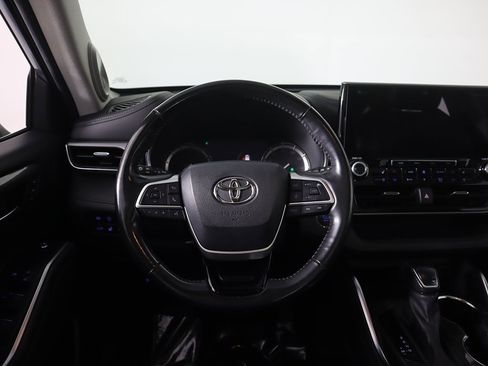 Used 2022 Toyota Highlander Platinum image 49