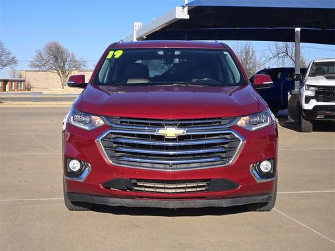 Used 2019 Chevrolet Traverse High Country image 2