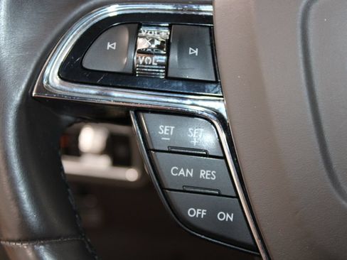 Used 2023 Lincoln Nautilus Reserve FWD image 37