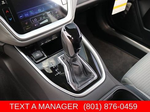 Used 2025 Subaru Outback Premium AWD/4WD image 29